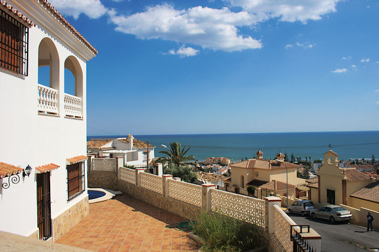 Chalet independiente en alquiler en Rincón de la Victoria